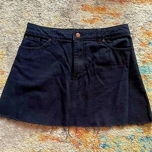 H&M divided black denim mini skirt size 6